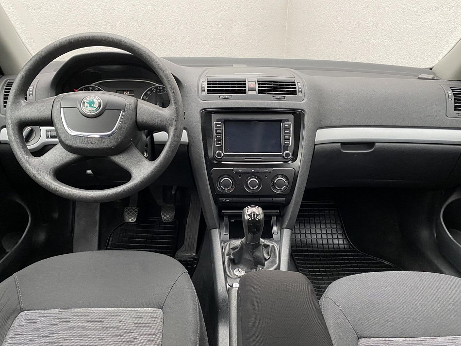 Škoda Octavia II 1.6 TDi Ambiente