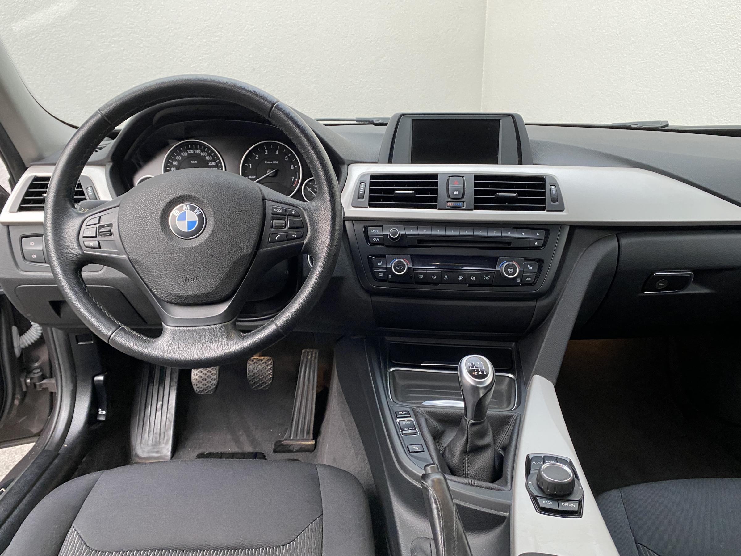 BMW Řada 3, 2014 - pohled č. 9