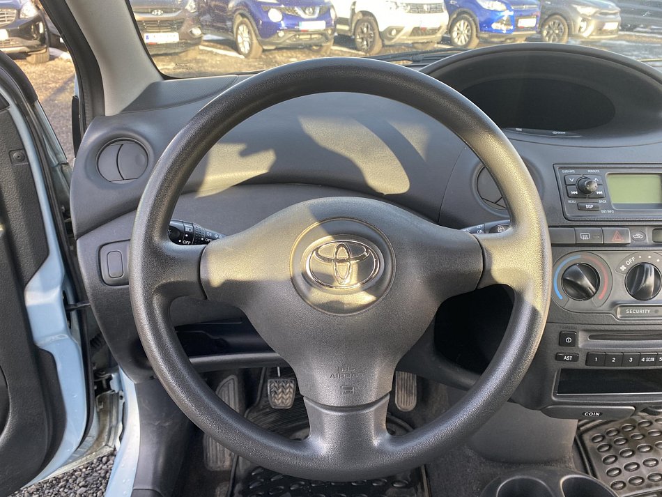 Toyota Yaris 1.0i 