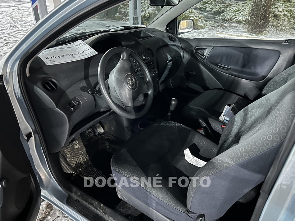 Toyota Yaris 1.0i 