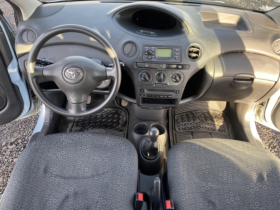 Toyota Yaris 1.0i 