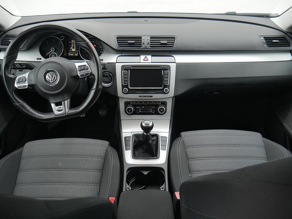 Volkswagen Passat CC 2.0TDi 