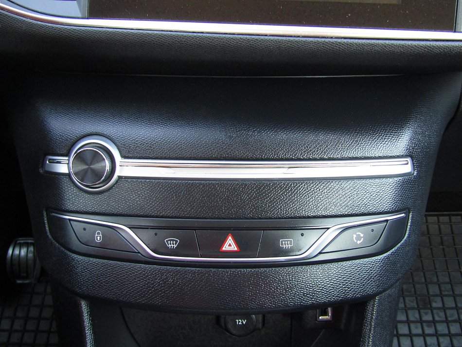 Peugeot 308 1.2PT 