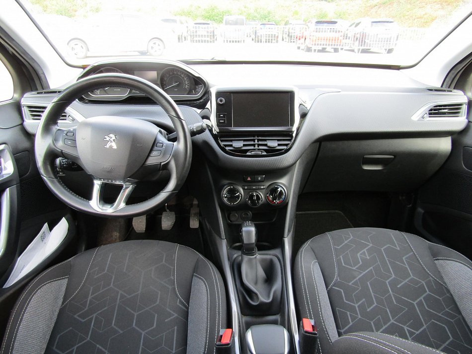 Peugeot 2008 1.2 PT 