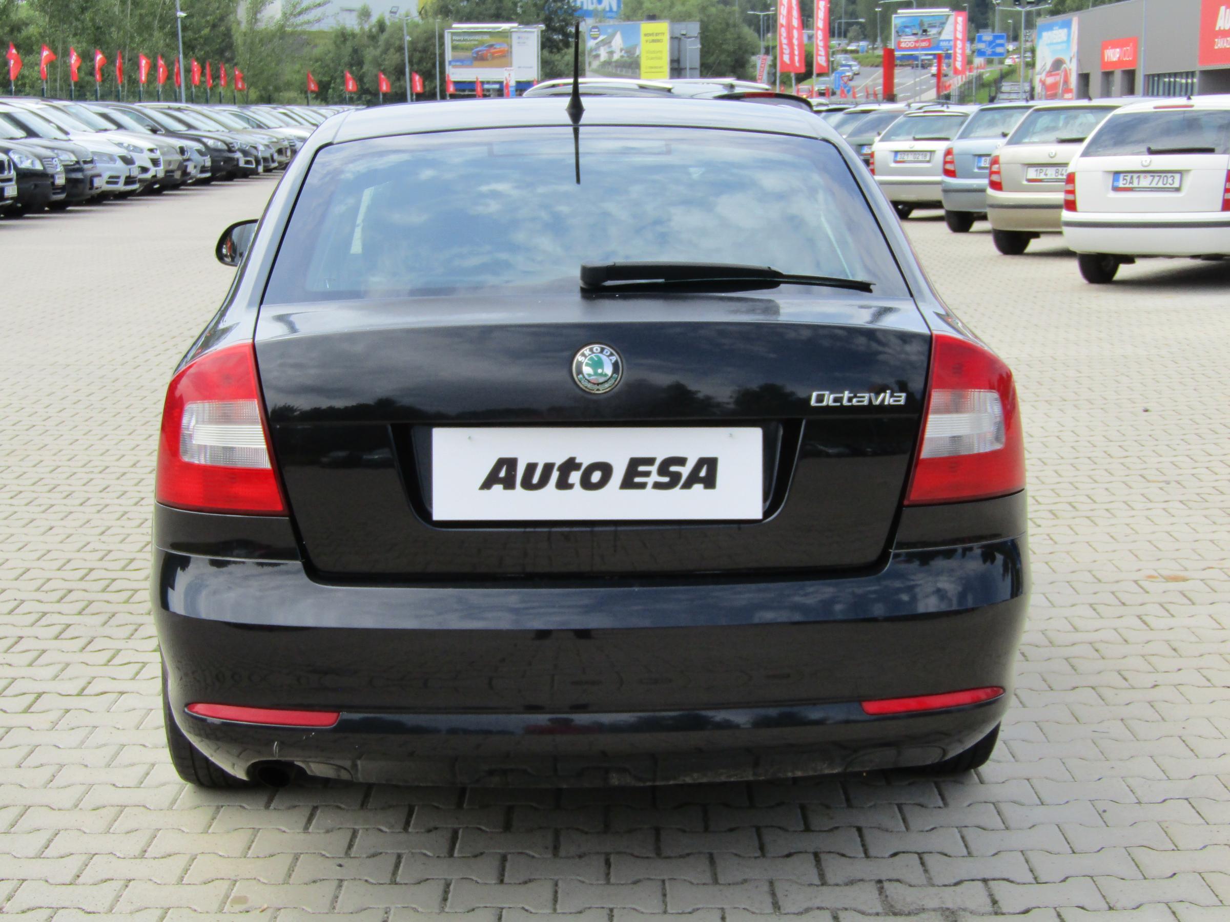 Škoda Octavia II, 2013 - pohled č. 5