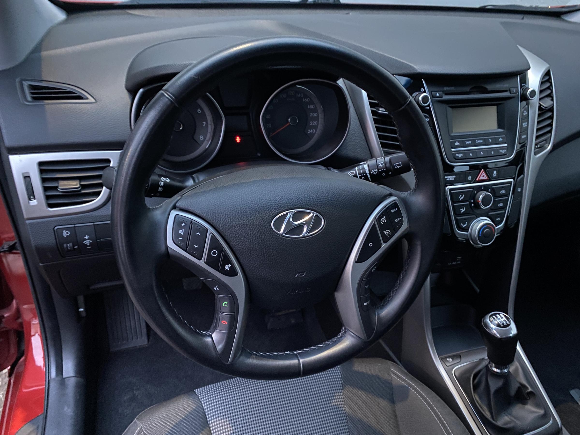 Hyundai i30, 2016 - pohled č. 14