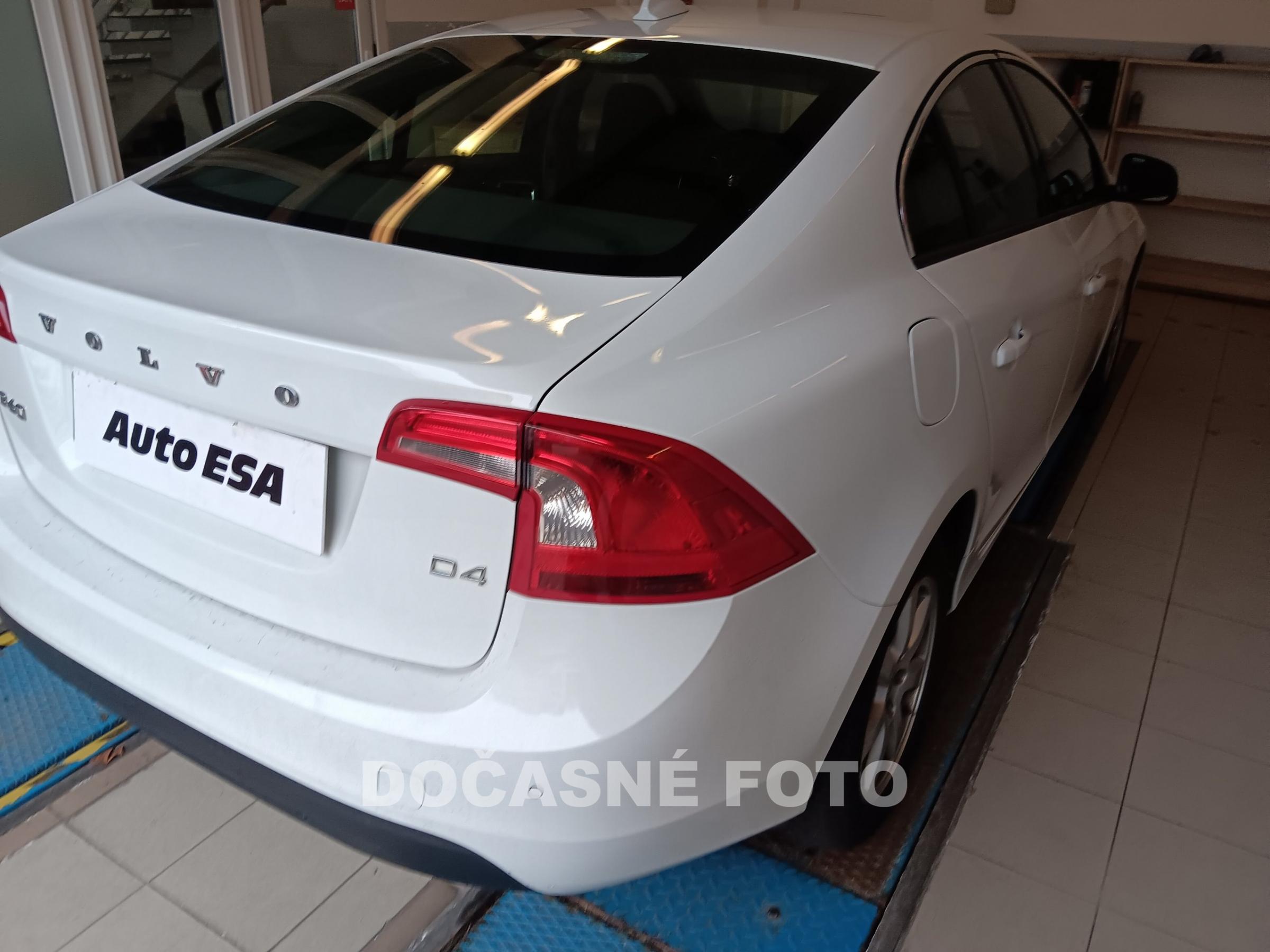 Volvo S60, 2012