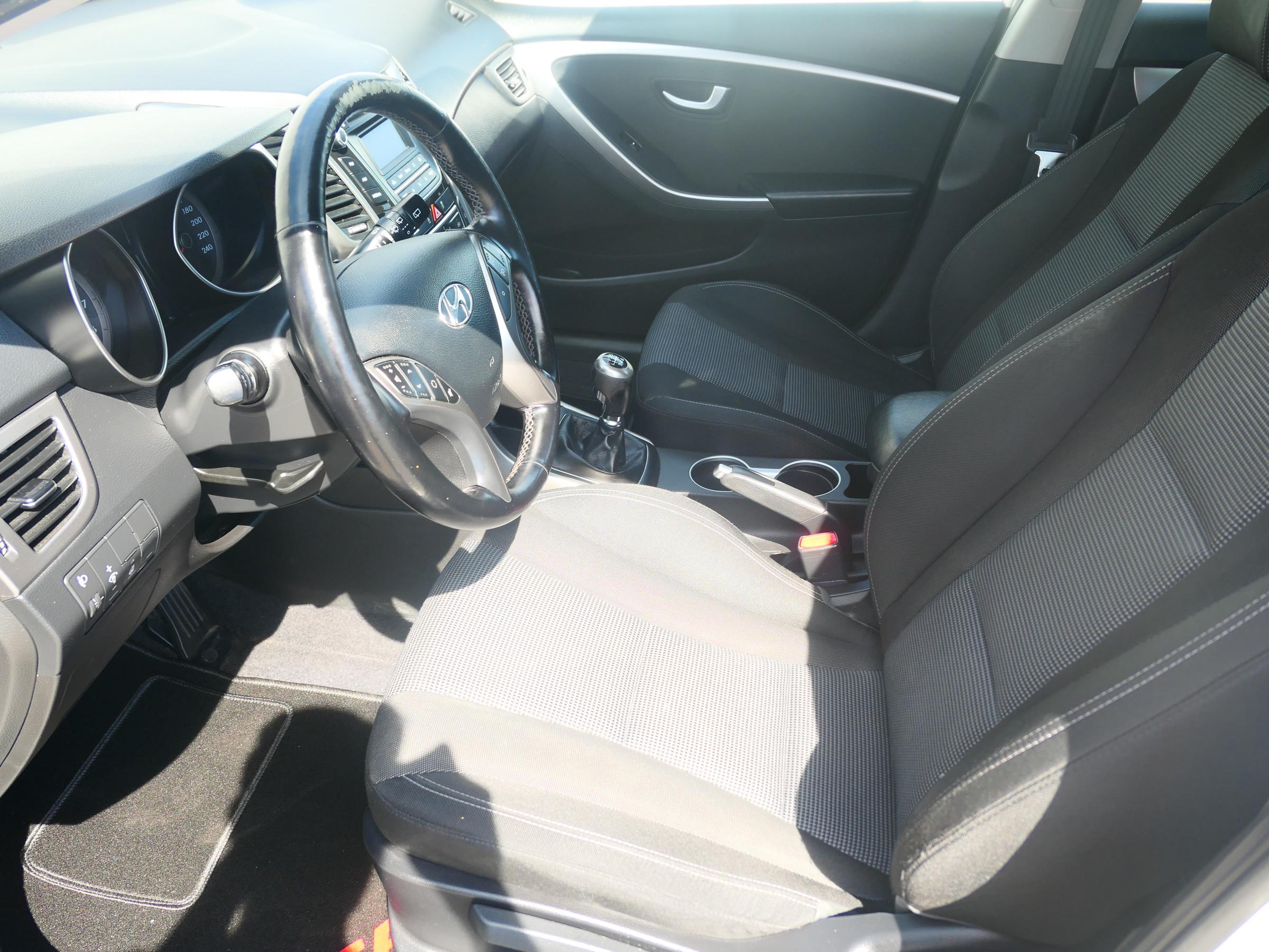 Hyundai i30, 2013 - pohled č. 11