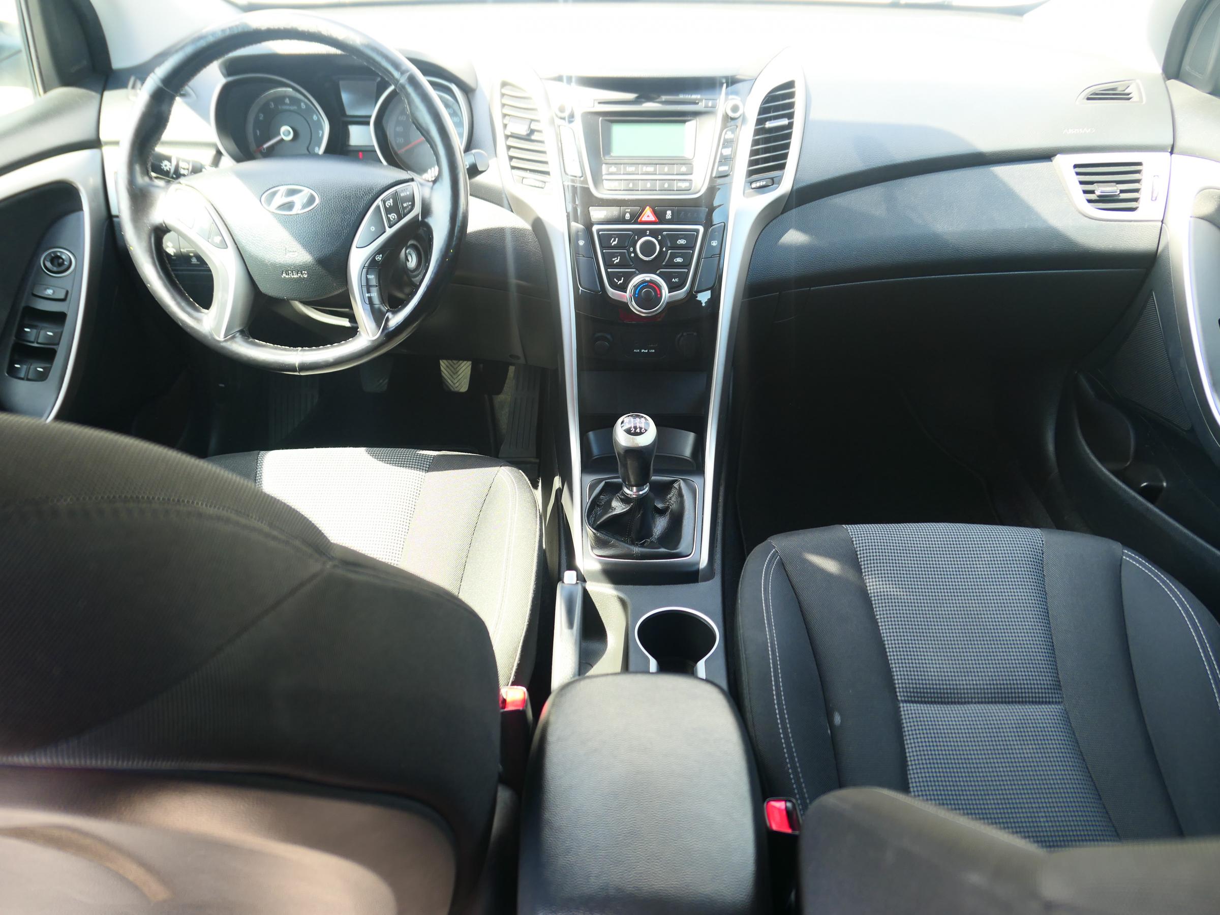 Hyundai i30, 2013 - pohled č. 9