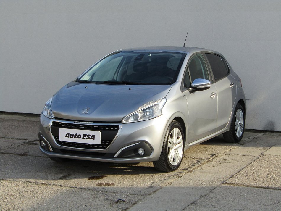 Peugeot 208 1.2 Signature