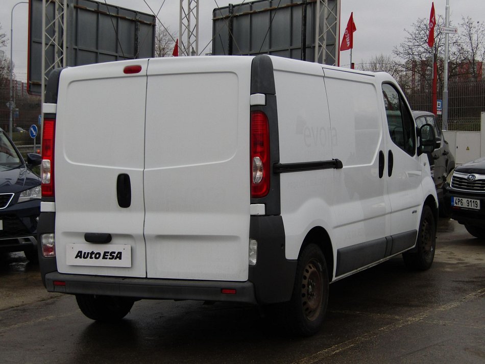 Renault Trafic 2.0dCi 