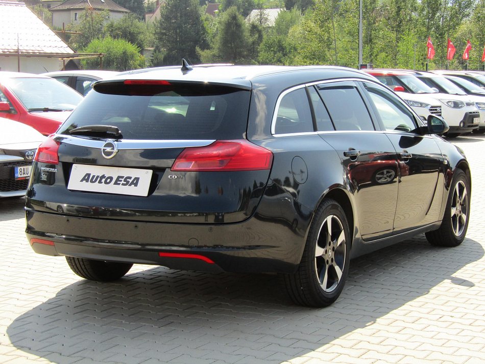 Opel Insignia 2.0 CDTi 