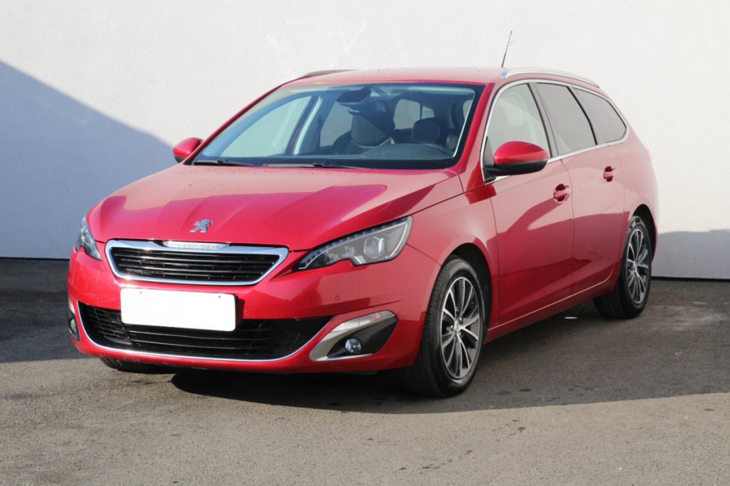 Peugeot 308, 2014 - pohled č. 3