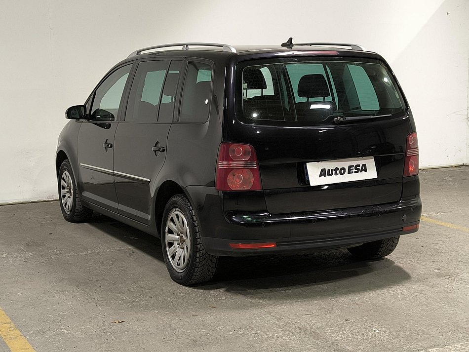 Volkswagen Touran 2.0 TDi 