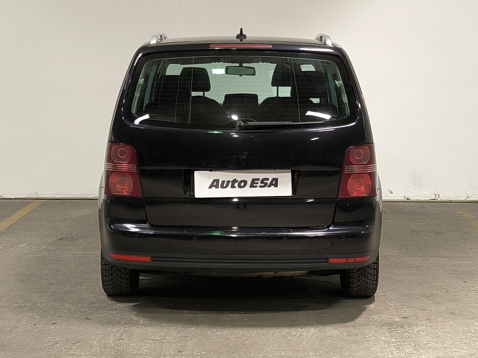 Volkswagen Touran 2.0 TDi 