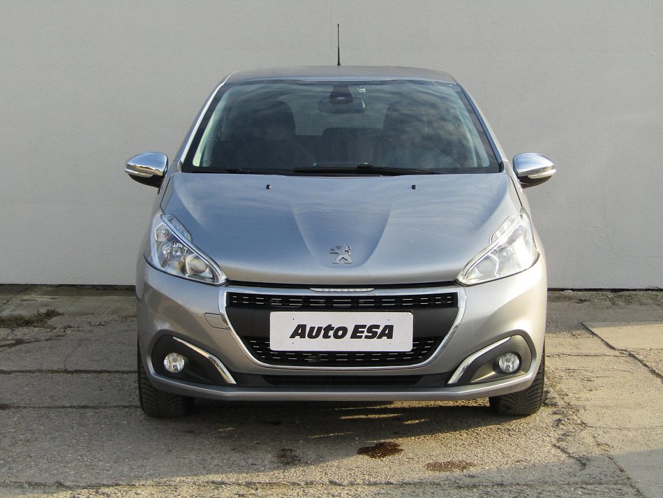 Peugeot 208 1.2 Signature