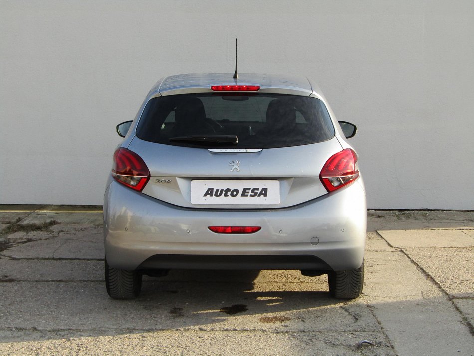 Peugeot 208 1.2 Signature