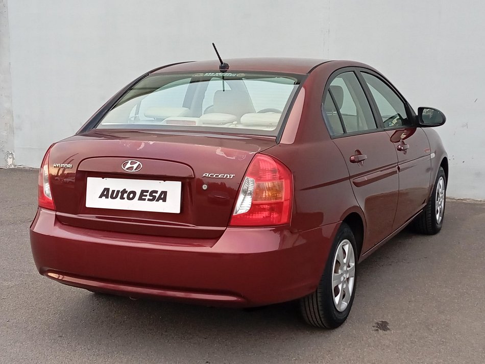 Hyundai Accent 1.4i 