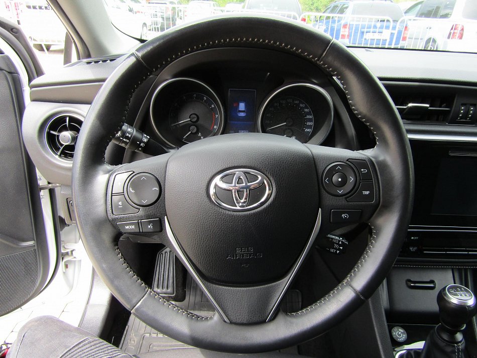 Toyota Auris 1.6 VVT- i 