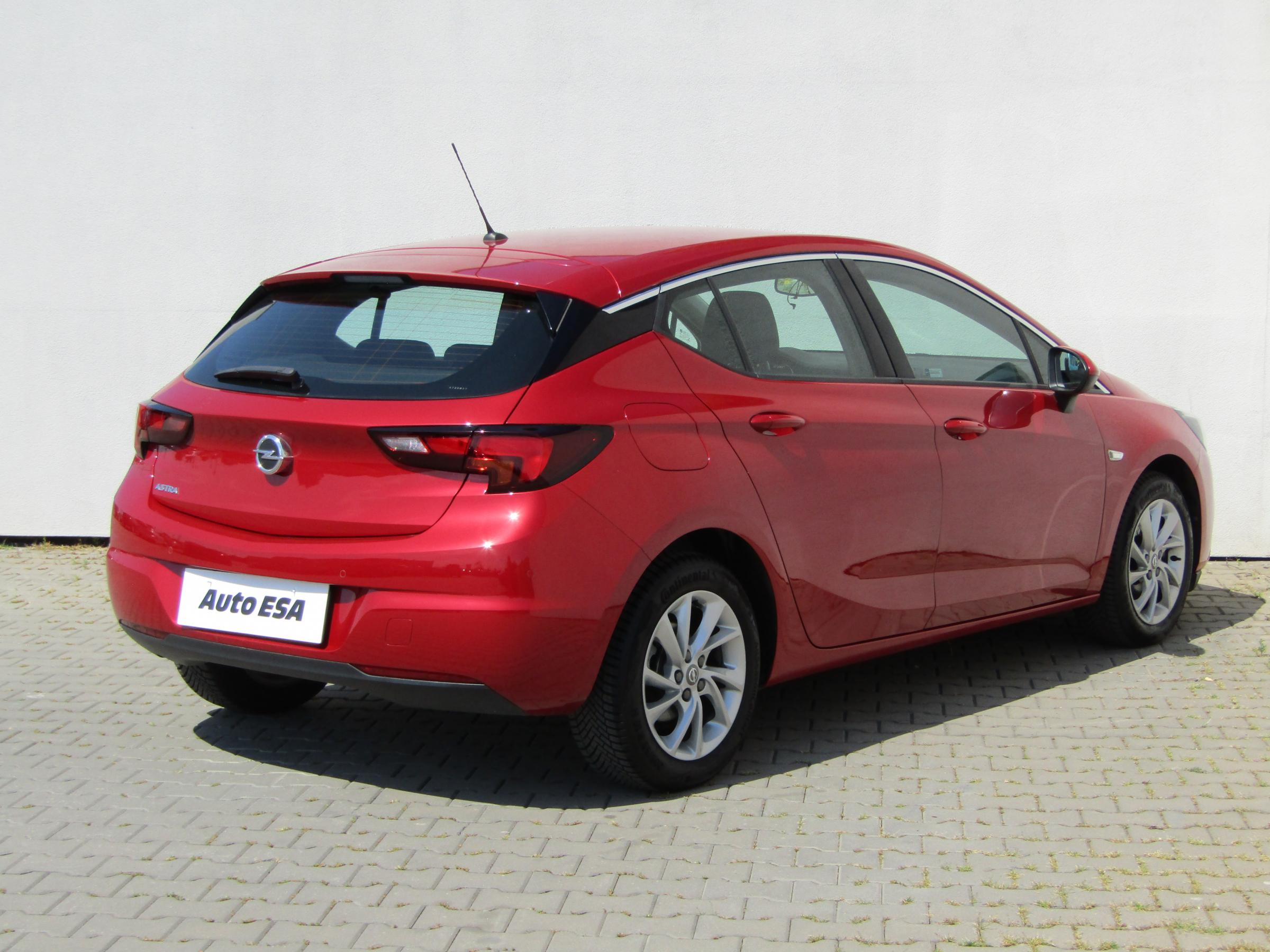 Opel Astra, 2019 - pohled č. 4