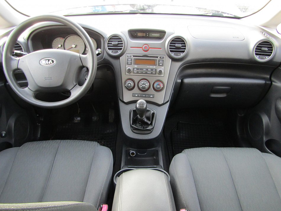 Kia Carens 2.0i 