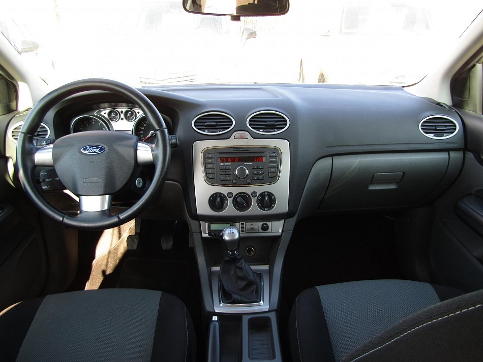 Ford Focus 1.6 i 