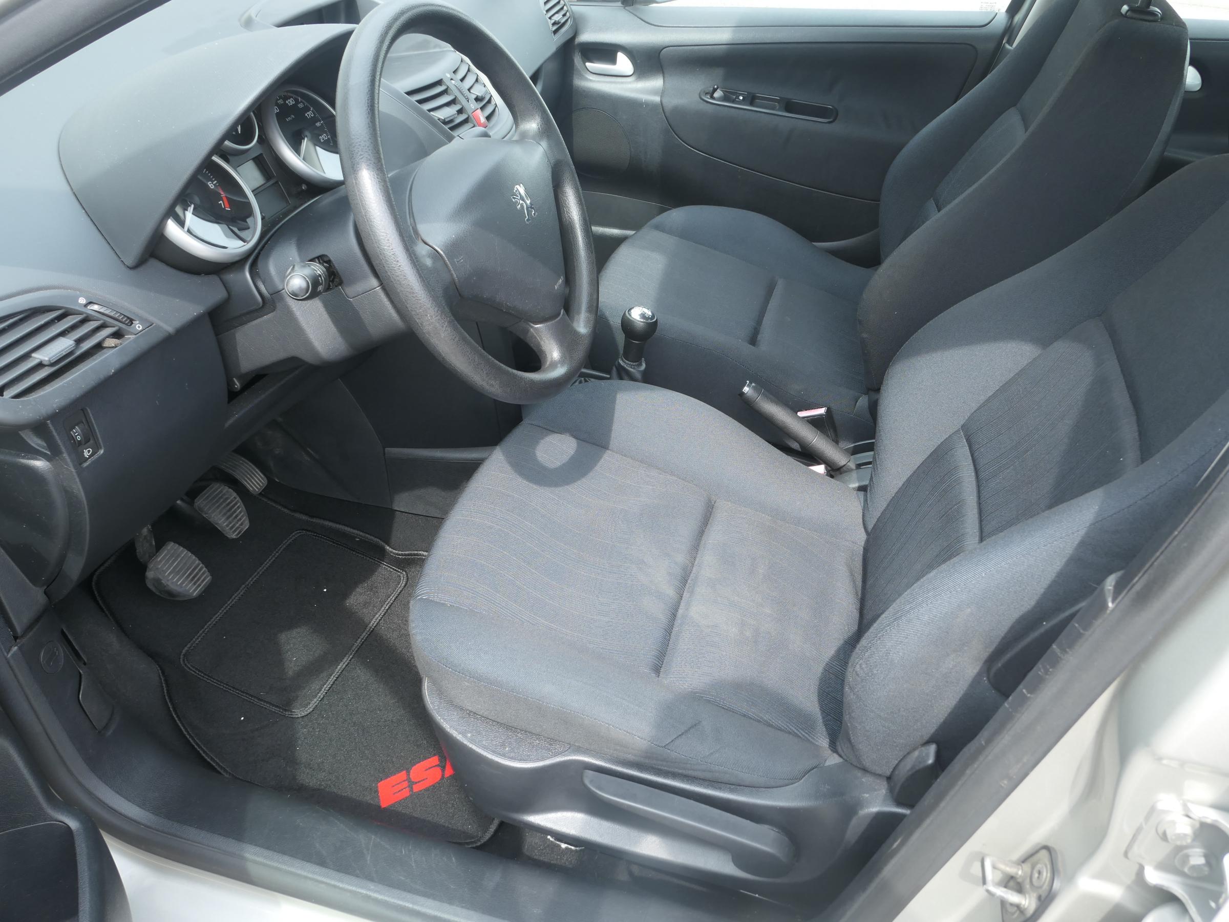 Peugeot 207, 2007 - pohled č. 11