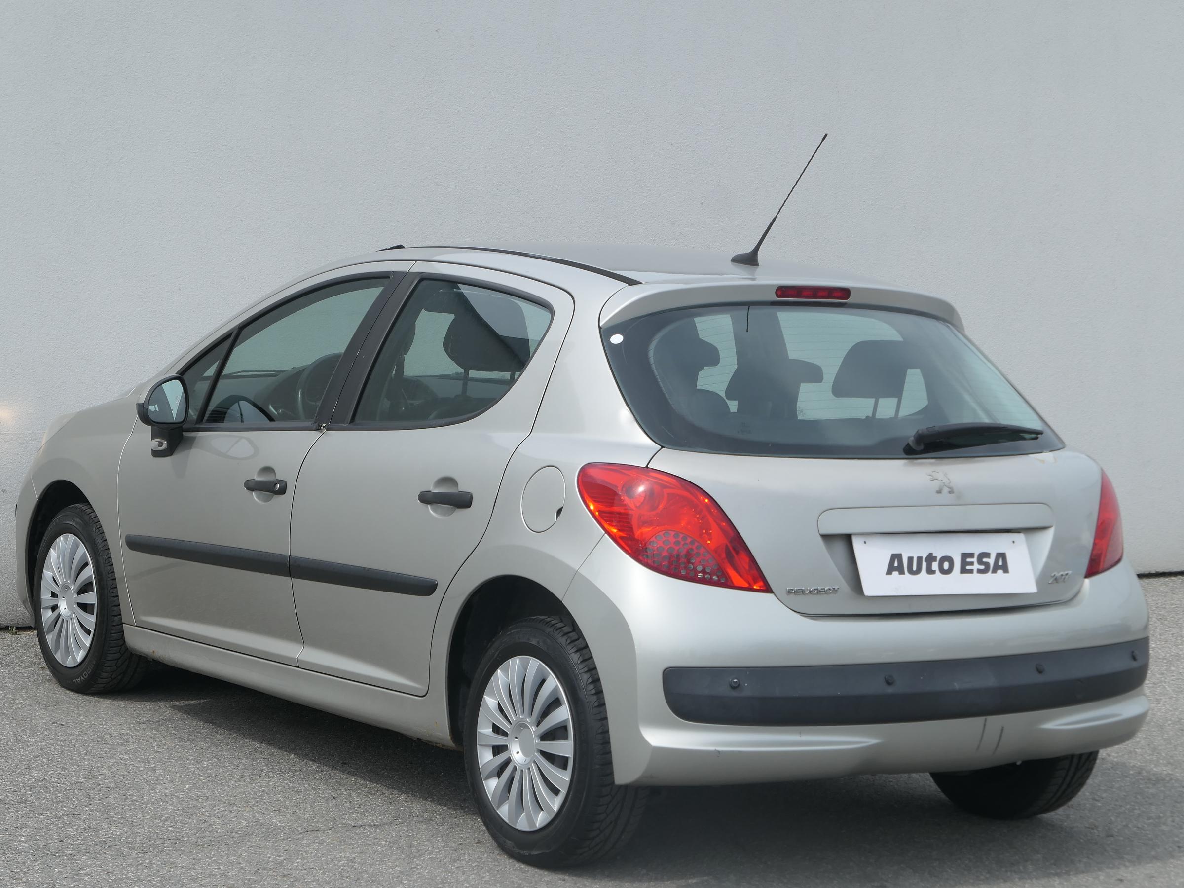 Peugeot 207, 2007 - pohled č. 6