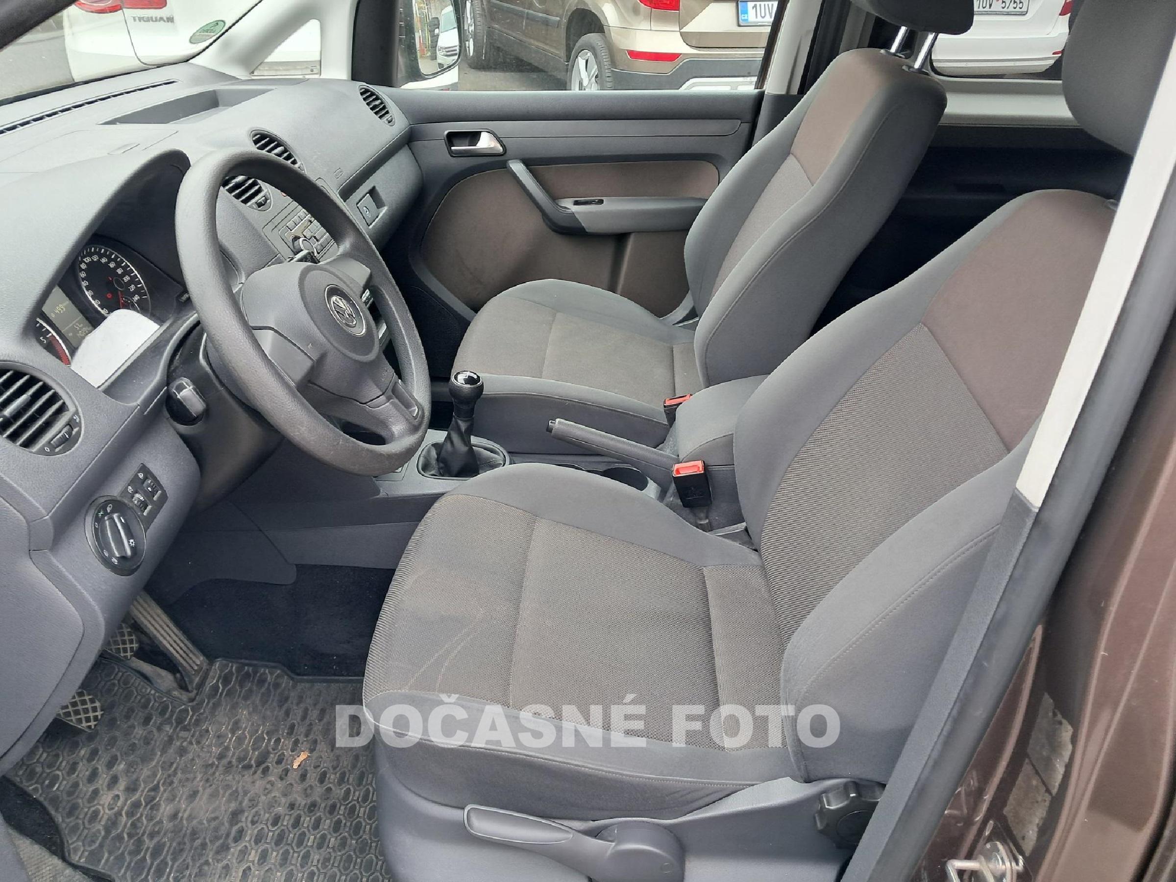 Volkswagen Caddy, 2011 - pohled č. 5