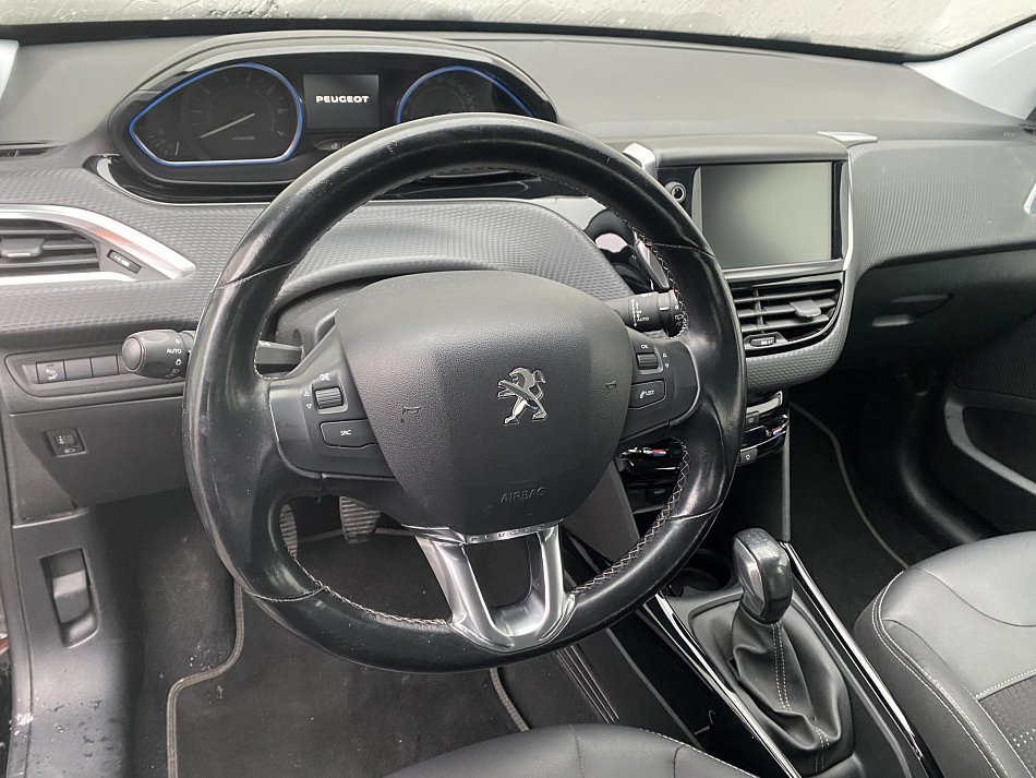 Peugeot 2008 1.2 PT Allure