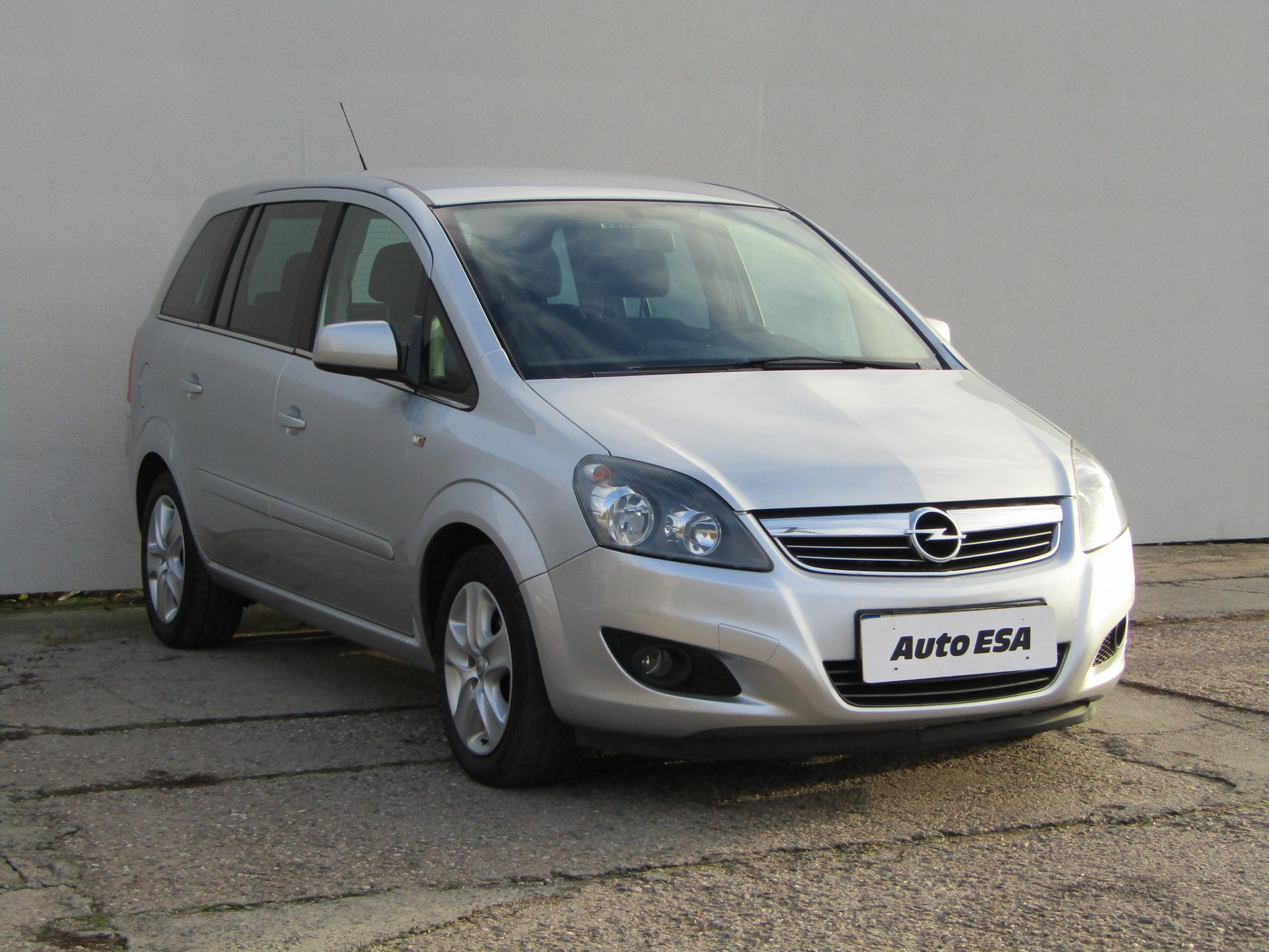 Opel Zafira, 2011