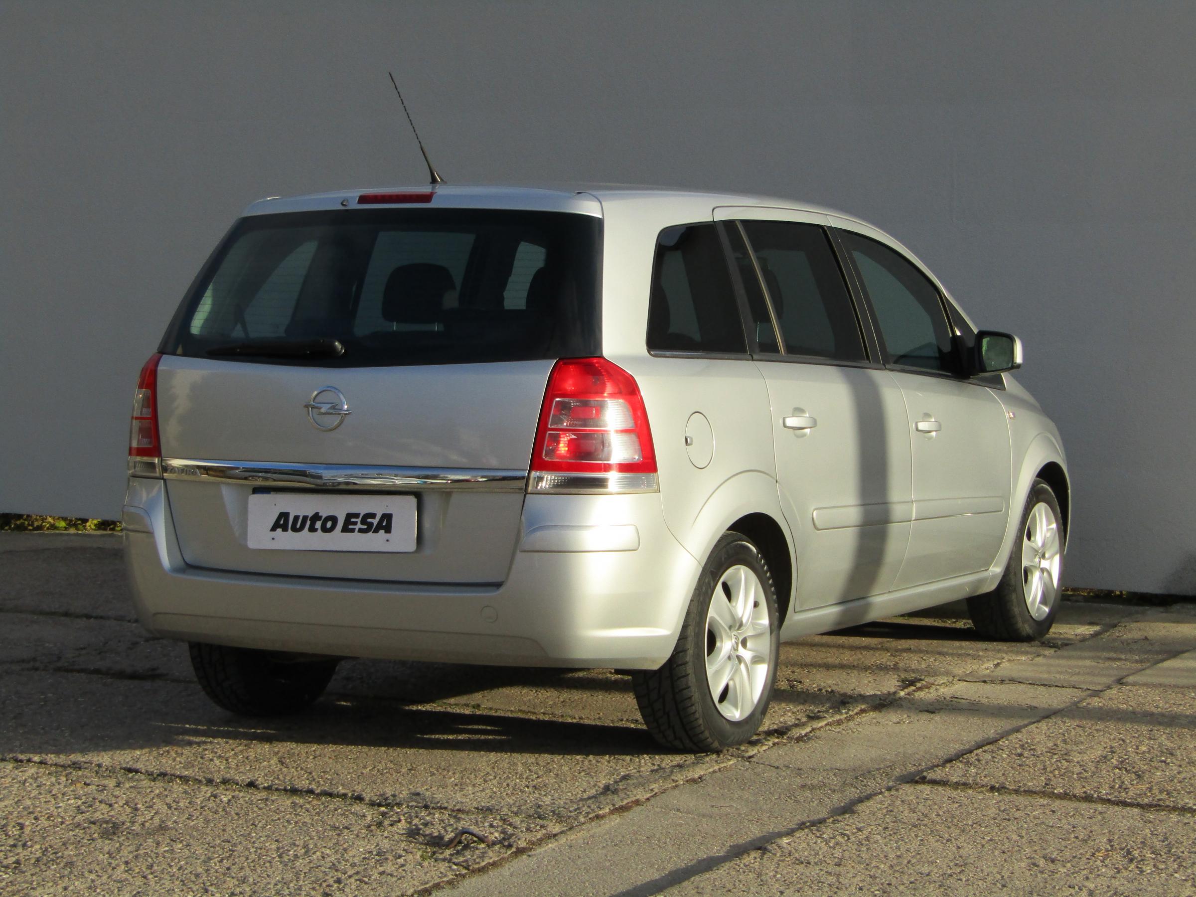 Opel Zafira, 2011 - pohled č. 6