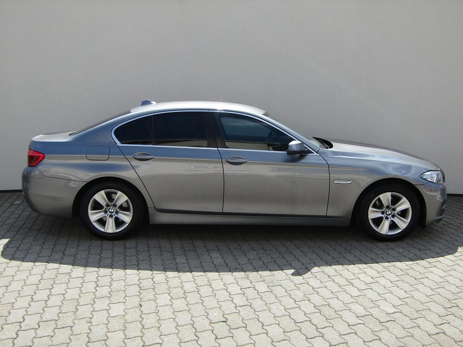 BMW Řada 5 2.0d  520d xDrive