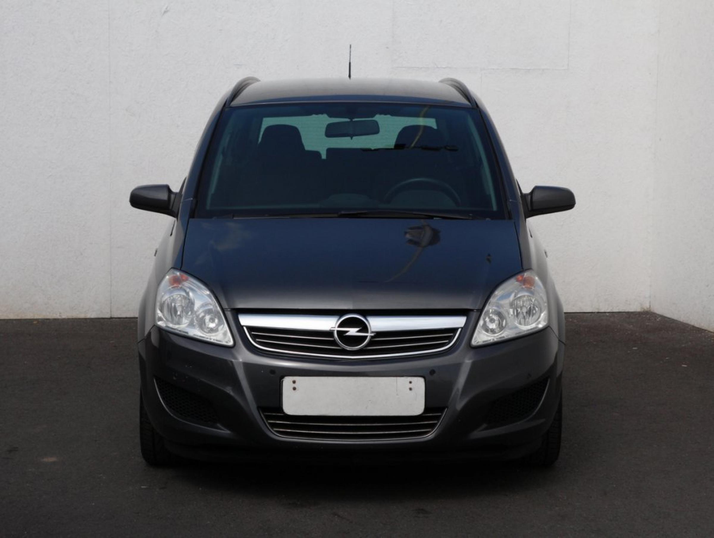 Opel Zafira, 2006 - pohled č. 2