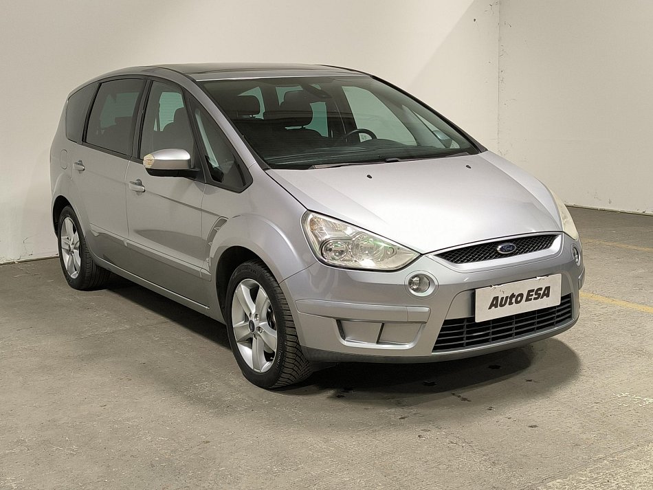 Ford S-MAX 2.0i 