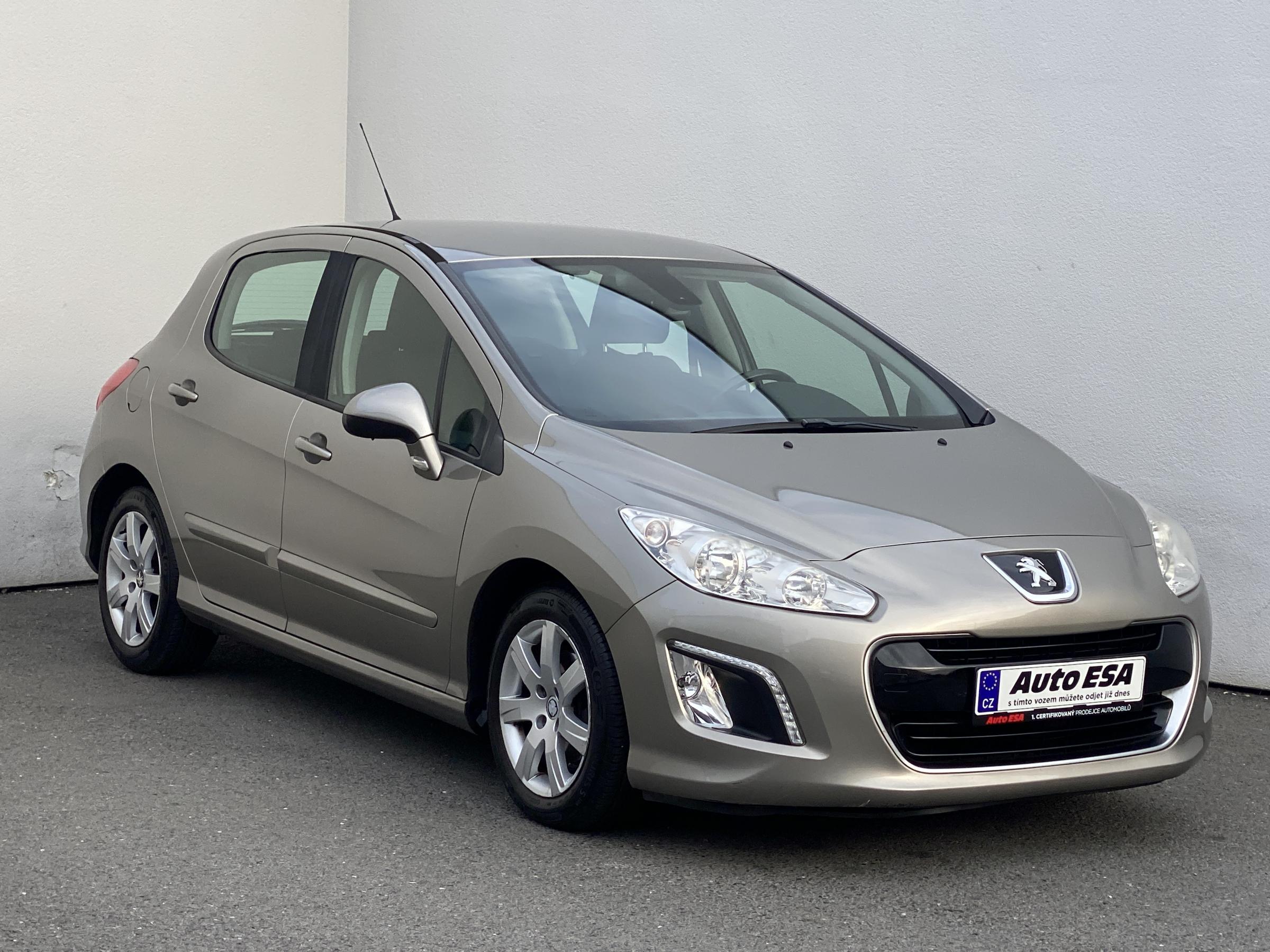 Peugeot 308, 2013 - pohled č. 1