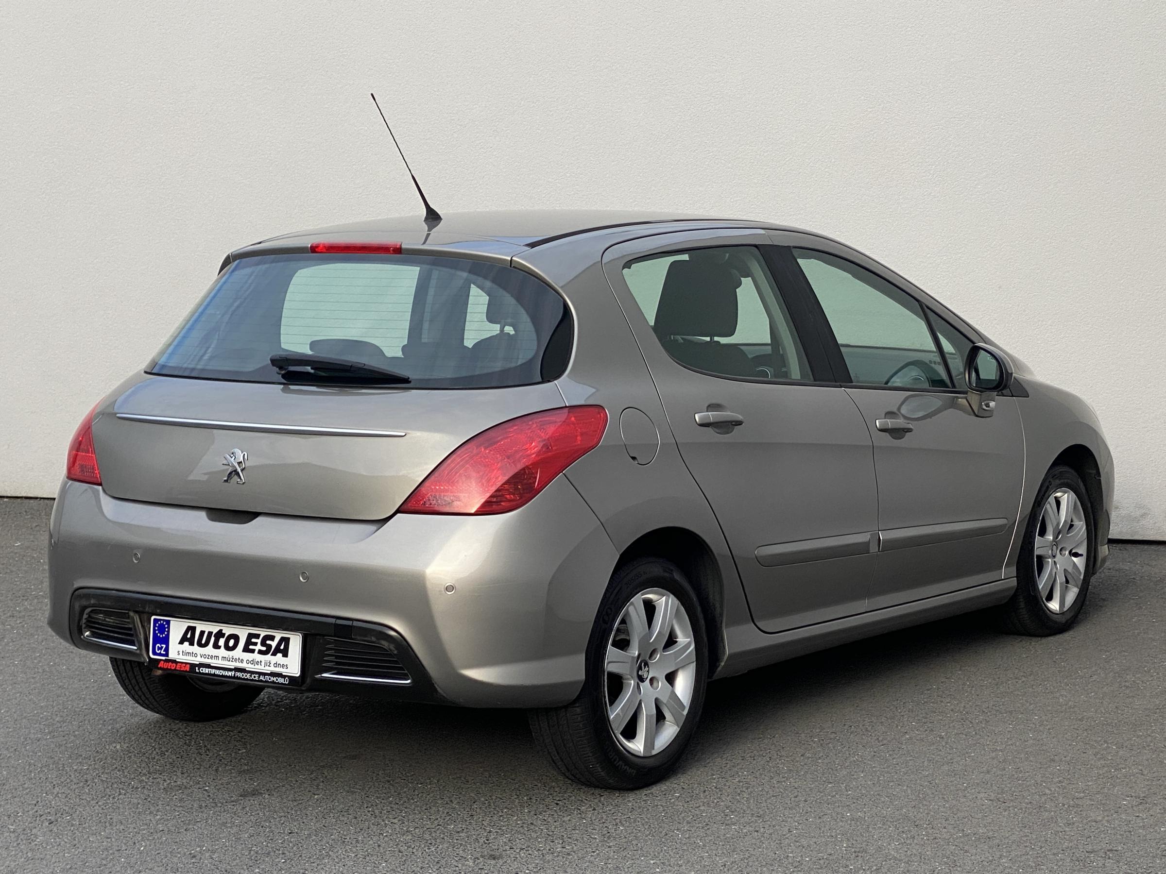 Peugeot 308, 2013 - pohled č. 4