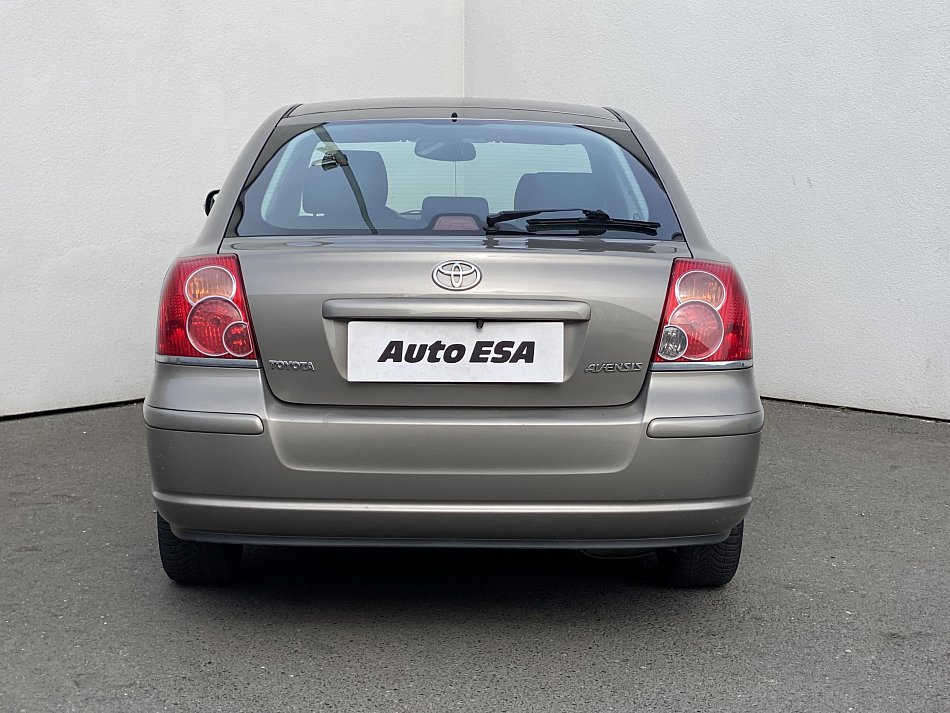 Toyota Avensis 1.8 VVTi 