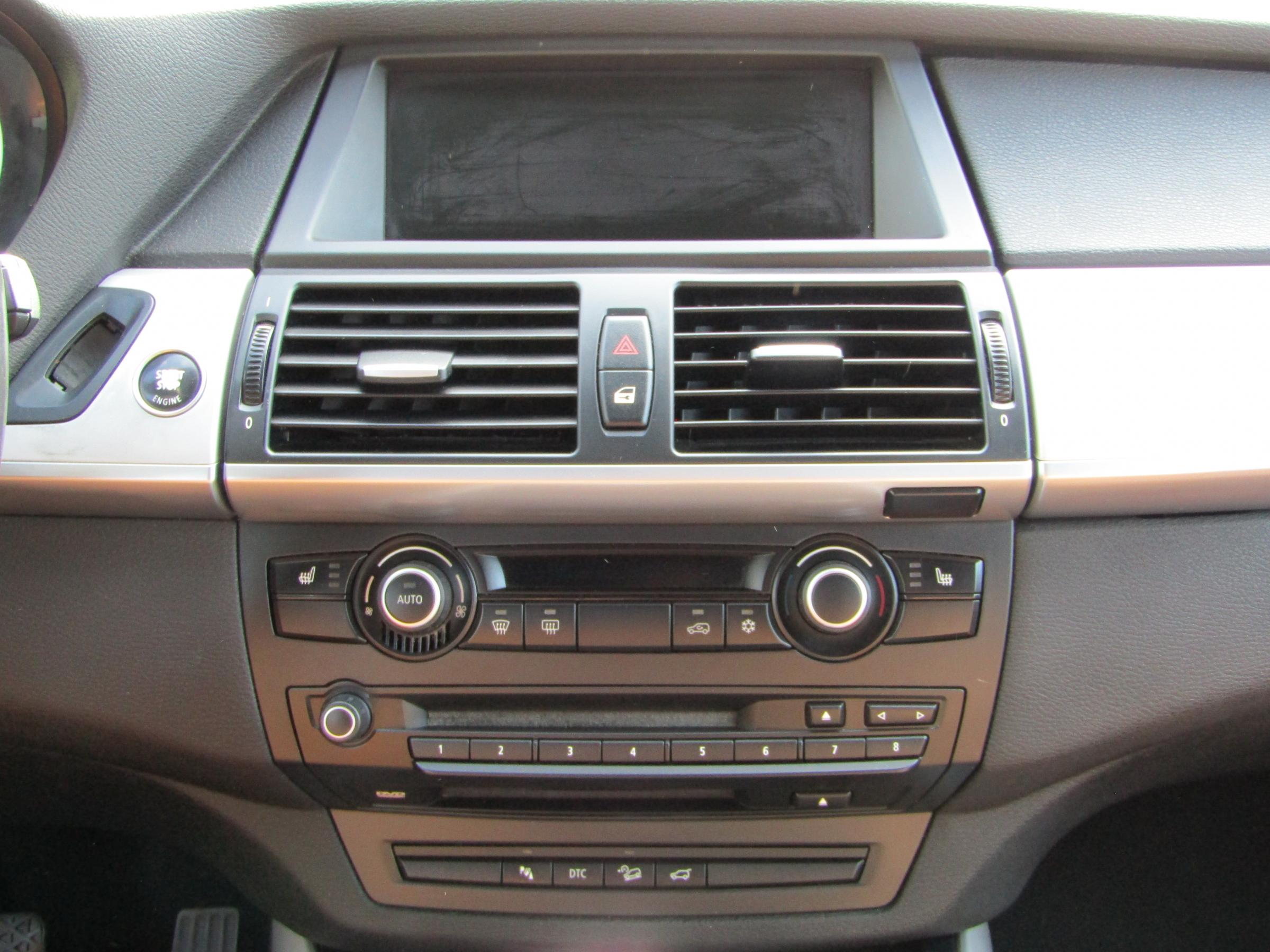 BMW X5, 2009 - pohled č. 12