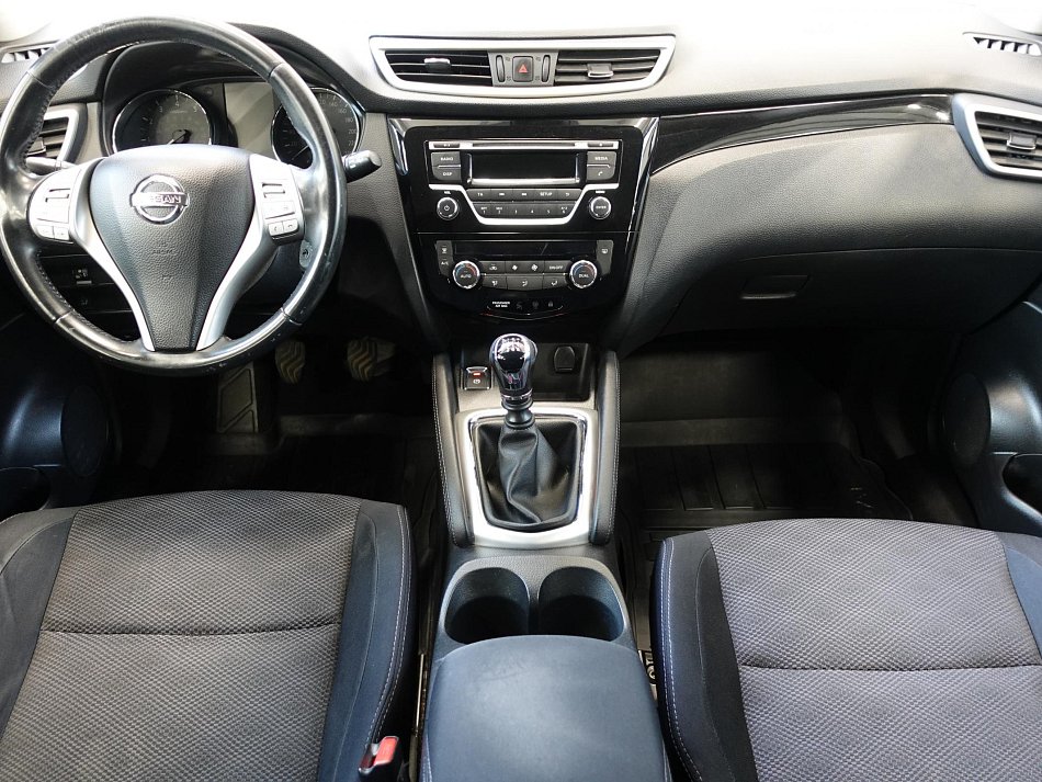 Nissan Qashqai 1.6i 