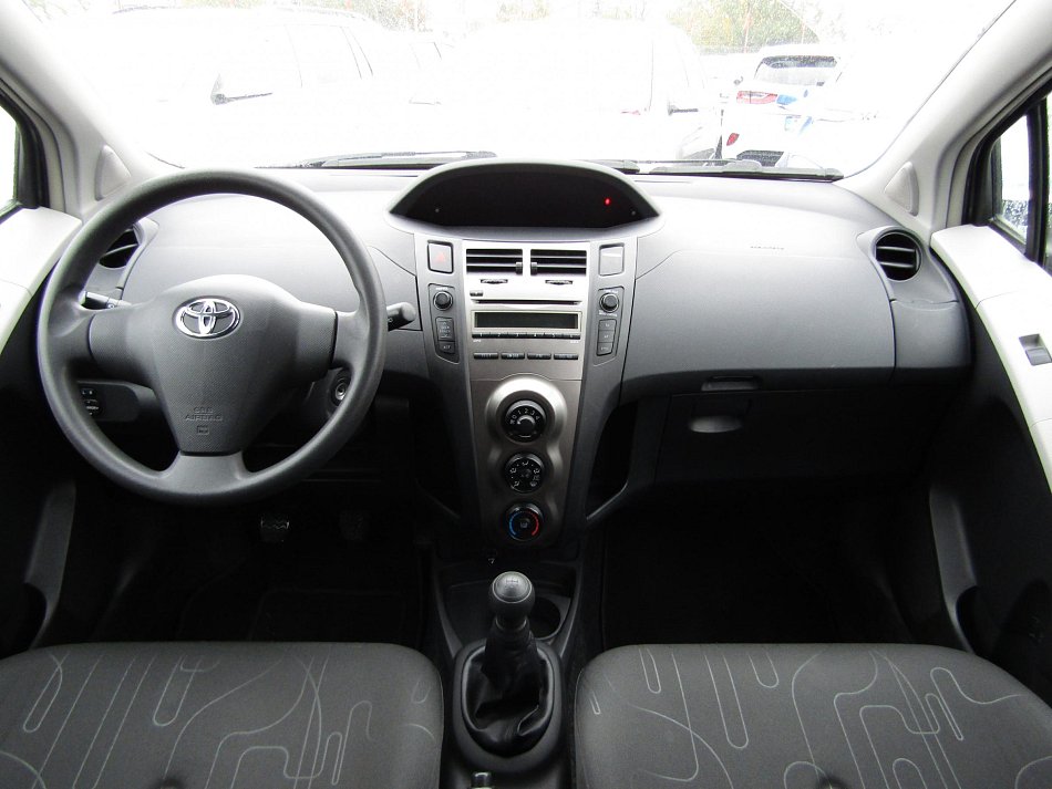 Toyota Yaris 1.0 i 