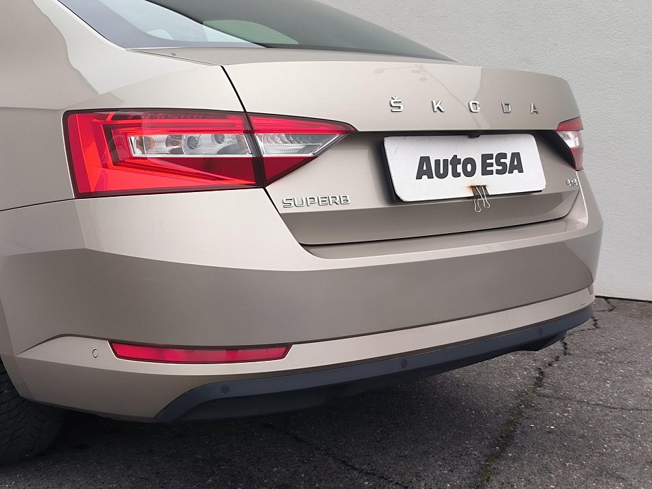 Škoda Superb III 2.0 TDi Ambiente 4x4