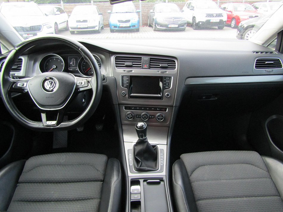 Volkswagen Golf 1.2 TSi 