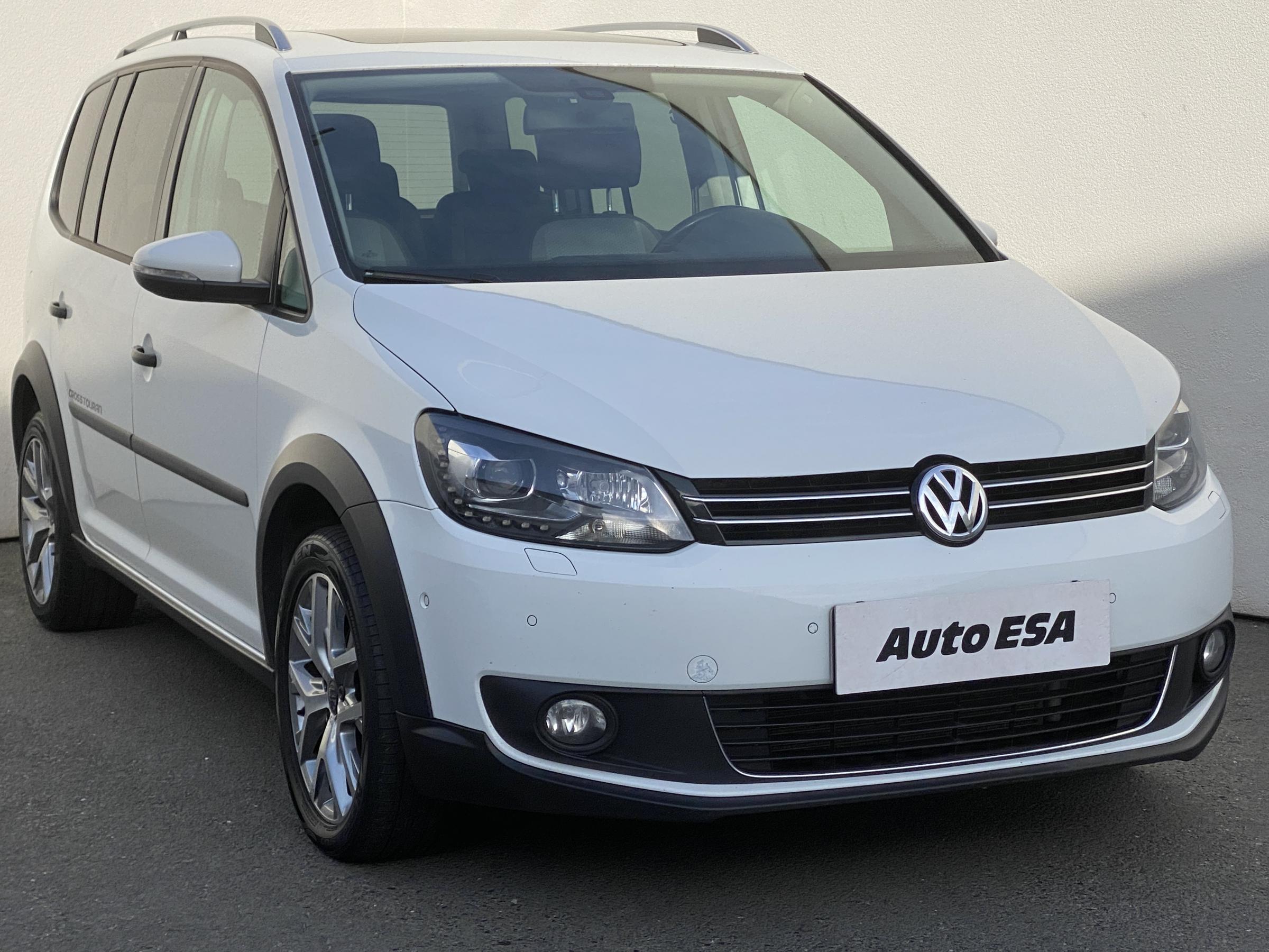 Volkswagen Touran, 2015 - pohled č. 1