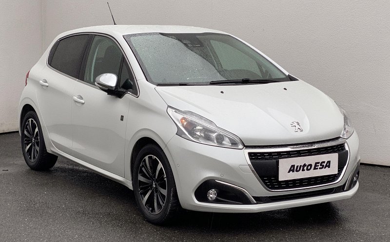 Peugeot 208 1.2 PT 