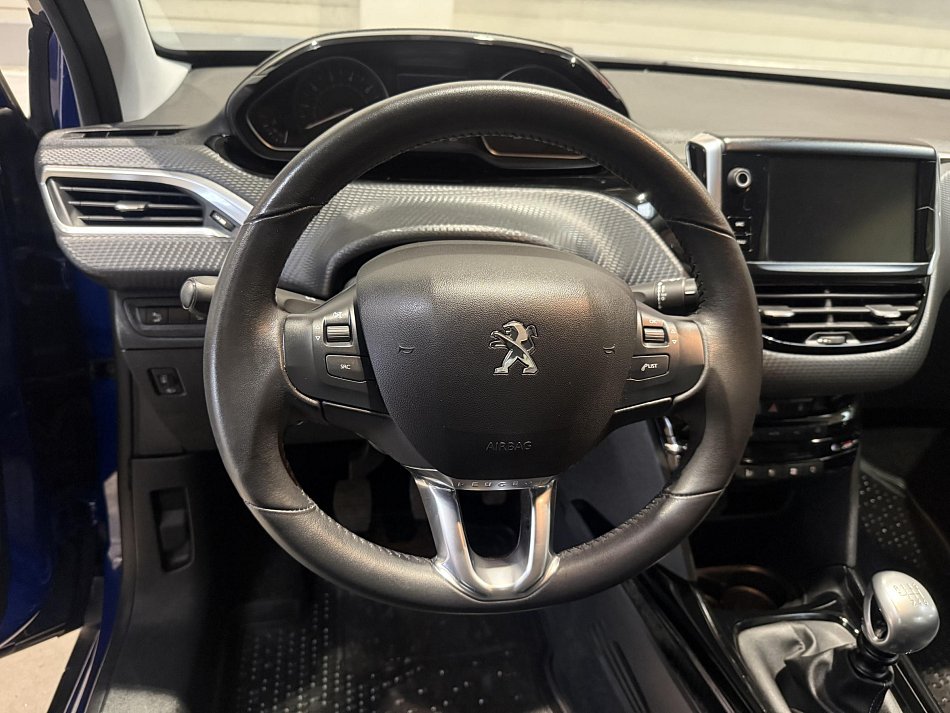 Peugeot 2008 1.2PT 