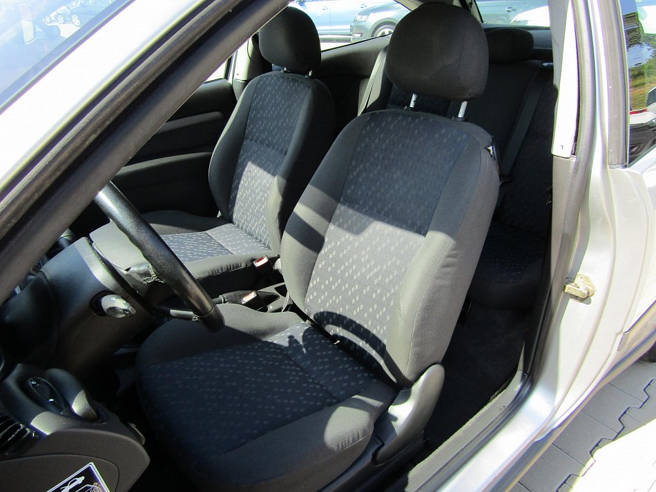 Ford Focus 1.6 16V 