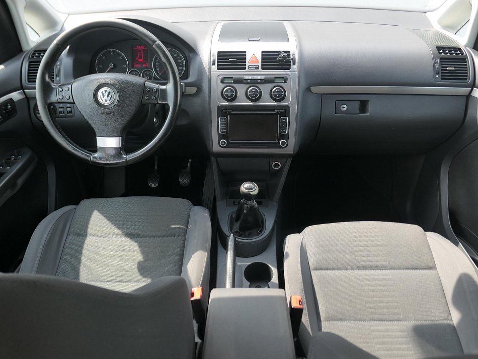 Volkswagen Touran 2.0TDi 