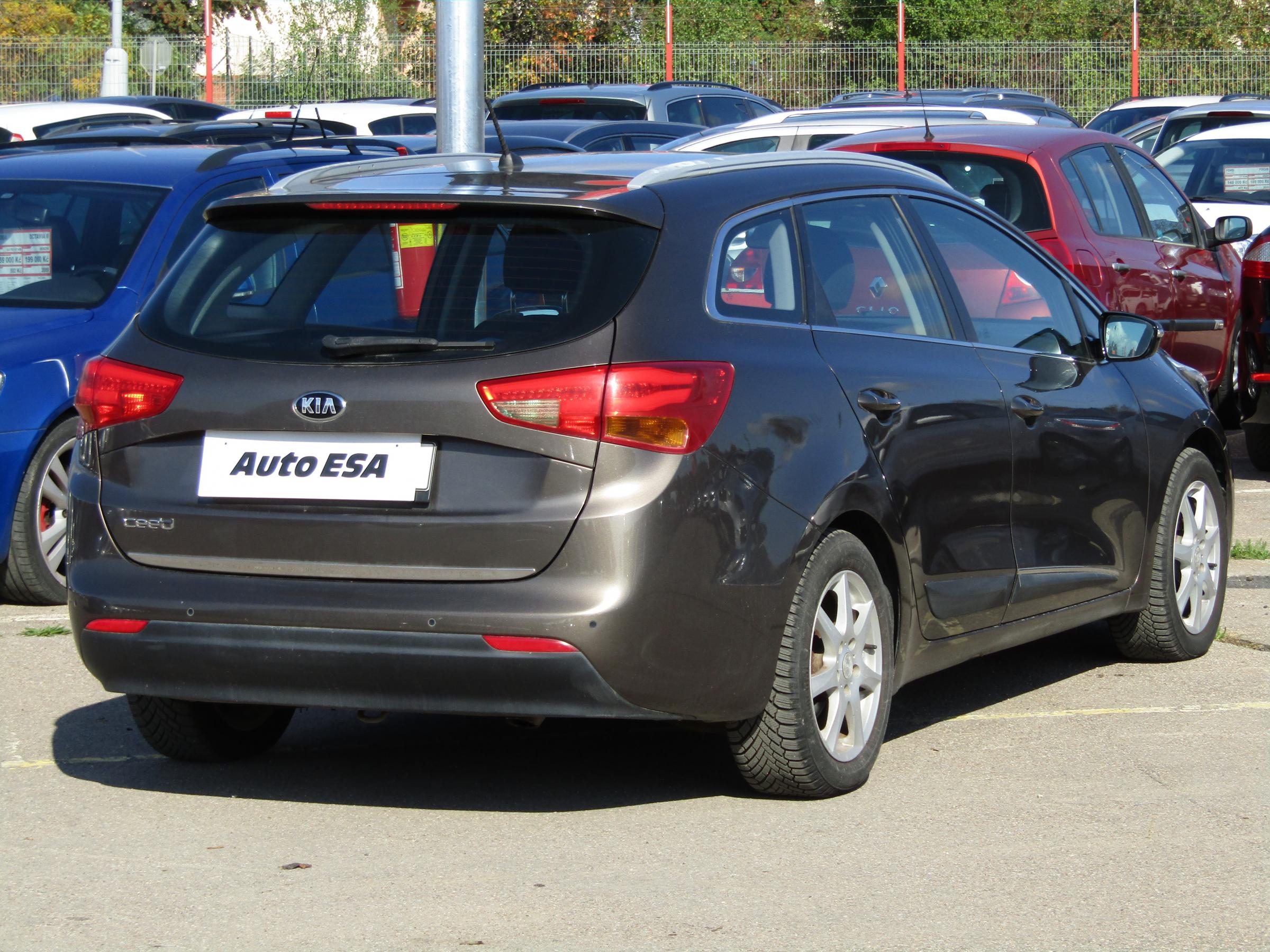 Kia Cee´d, 2013 - pohled č. 4