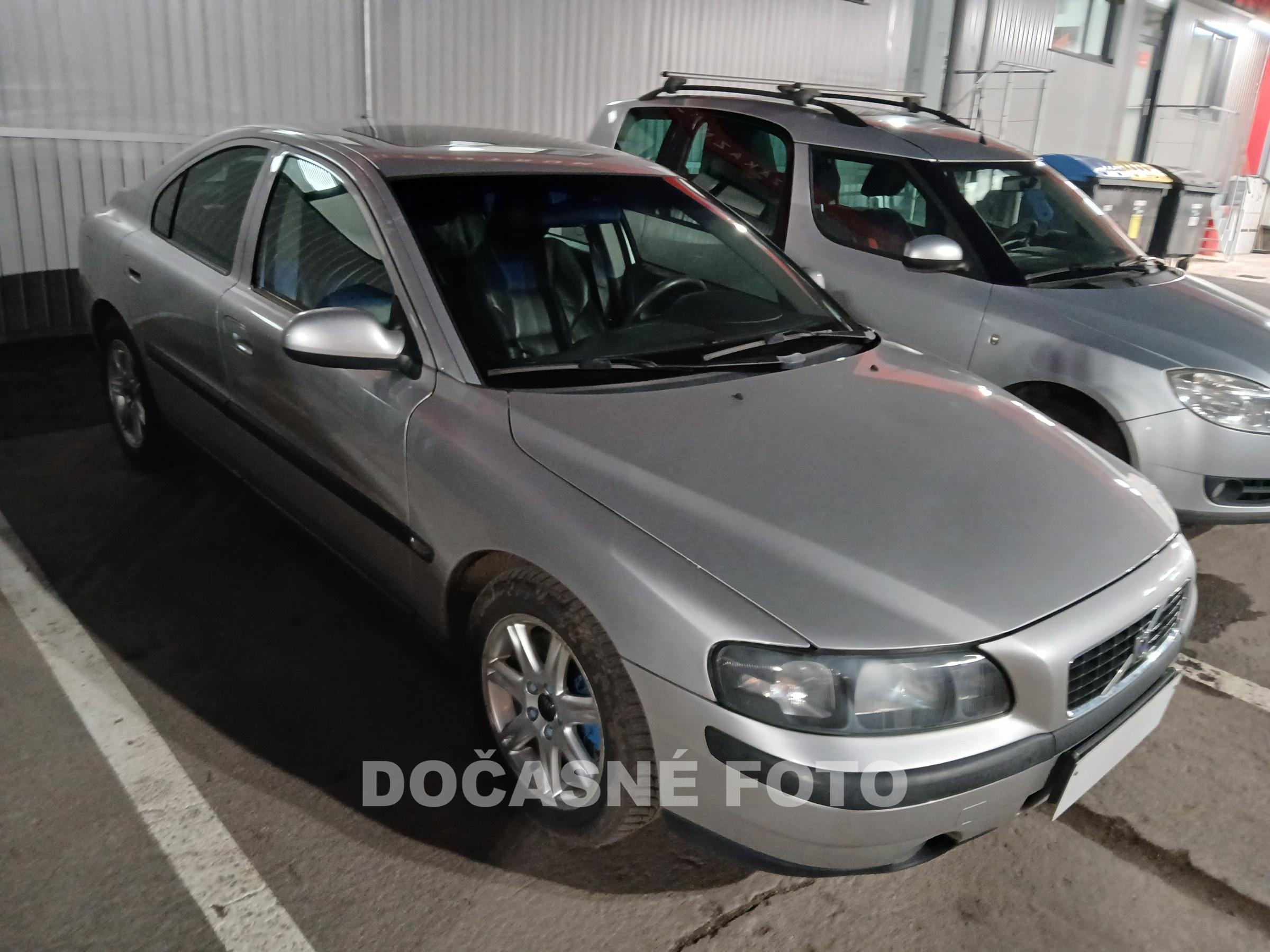 Volvo S60, 2002